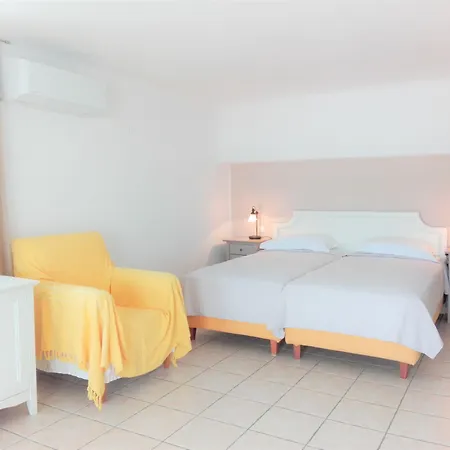 δηλιάδες 4* Ορνός